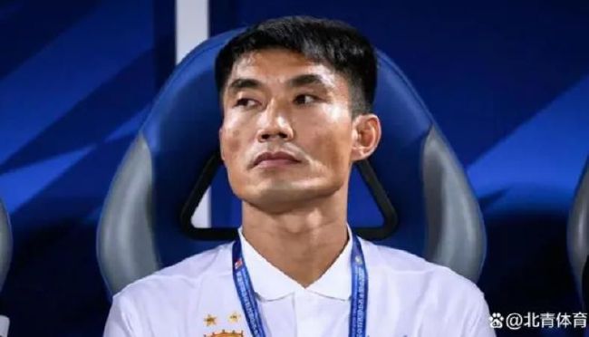 美女露尿口来摸